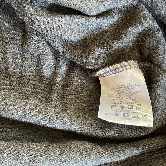 2 Lands End women’s large crew long sleeve gray heather 💯% cotton tops - Picture 3 of 3